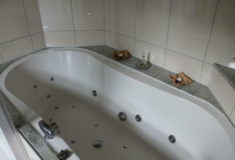 Standard Quadruple Room, Waldgasthaus & Berghotel Steinerne Renne