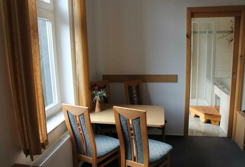 Standard Quadruple Room, Waldgasthaus & Berghotel Steinerne Renne