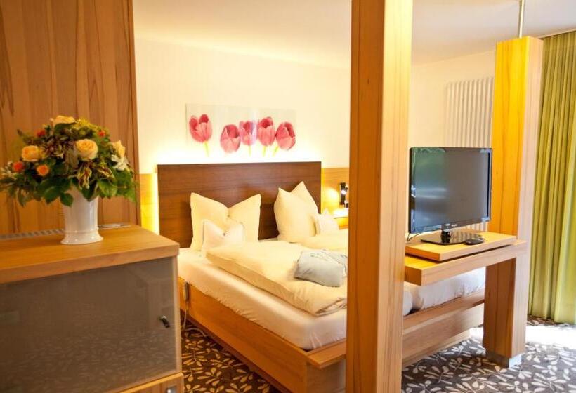 חדר סופריור לארבעה, Und Appartementhof Waldeck