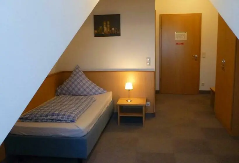 Standard Yhden Hengen Huone, Wirtshaus Zur Bina