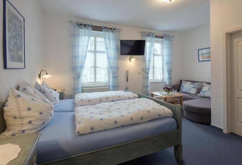 Номер Комфорт, Zur Post