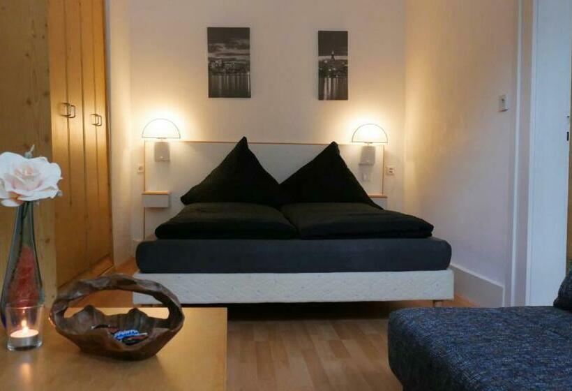 Standard Room, Zur Post