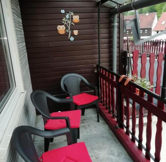 1 Bedroom Apartment with Views, Zur Post