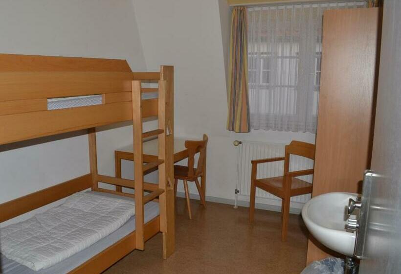 带共用浴室的标准房间, Jugendherberge Lübeck Altstadt