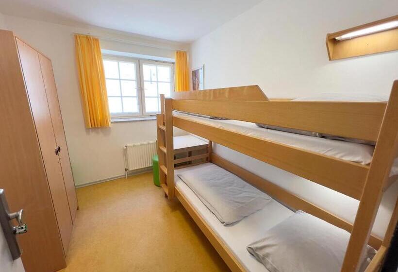 חדר סטנדרט חדר אמבטיה משותף, Jugendherberge Lübeck Altstadt