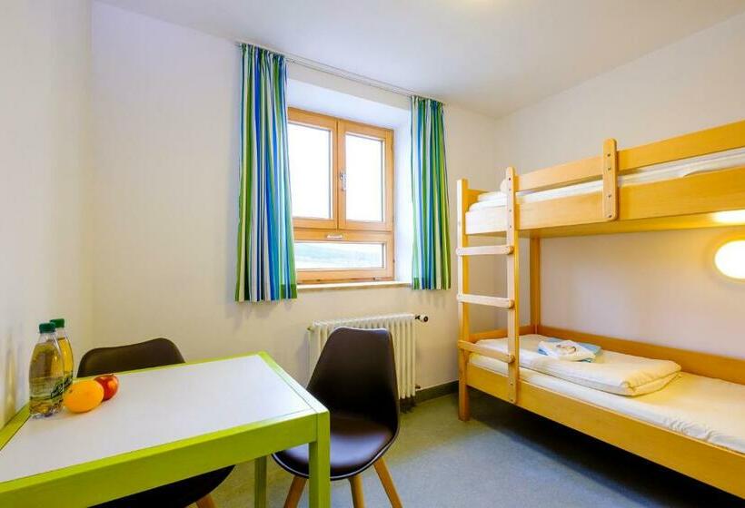 浴室共有スタンダード4人用ルーム, Jugendherberge Wunsiedel