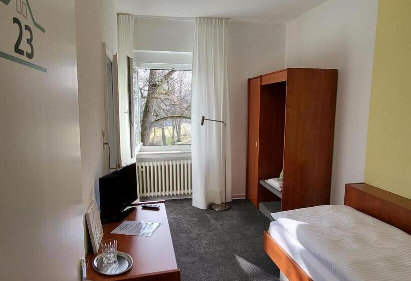 标准单人间, Parkhotel Am Schwanenteich