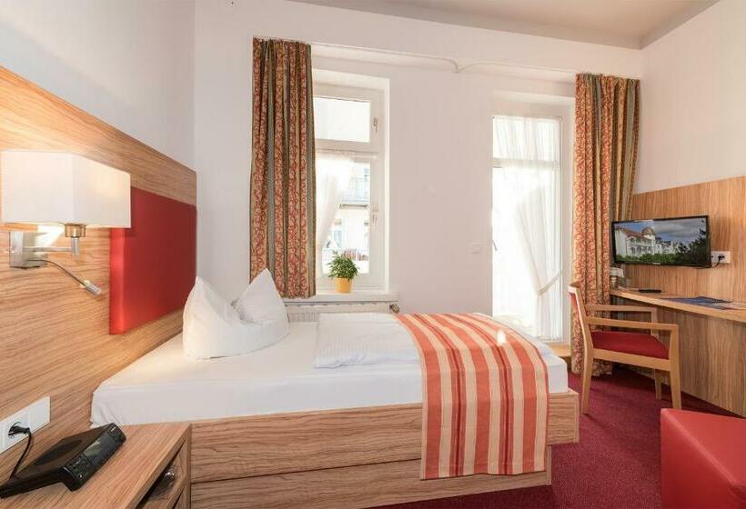 غرفة قياسية فردية مزودة بشُرفة, Strandhotel Zur Promenade