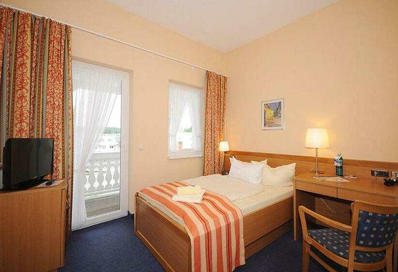اتاق استاندارد یک تخته با بالکن, Strandhotel Zur Promenade