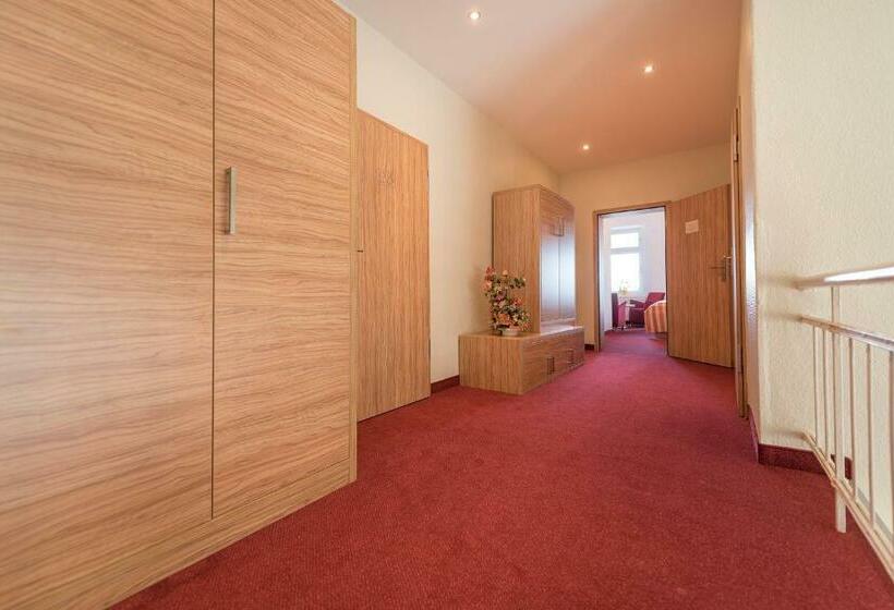 غرفة كومفورت مطلة علي البحر, Strandhotel Zur Promenade