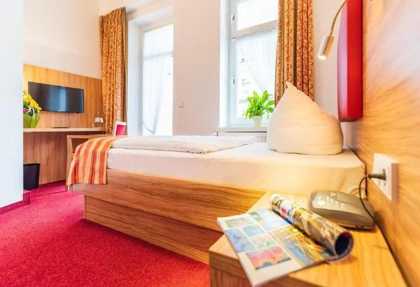 Standard Yhden Hengen Huone Parveke, Strandhotel Zur Promenade