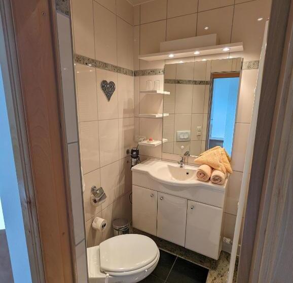 Standard Quadruple Room, Waldgasthaus & Berghotel Steinerne Renne