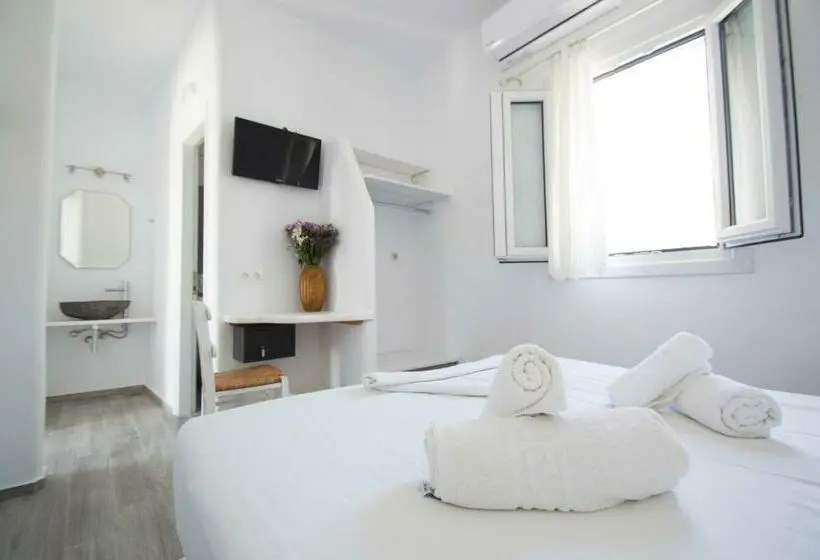 استودیوی استاندارد, Alexandros Mykonos