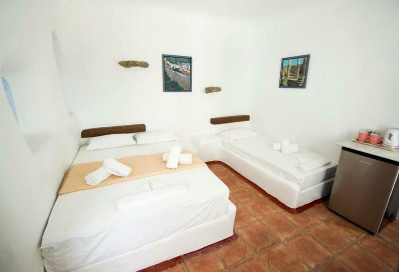 Habitación Triple Estándar, Alexandros Mykonos