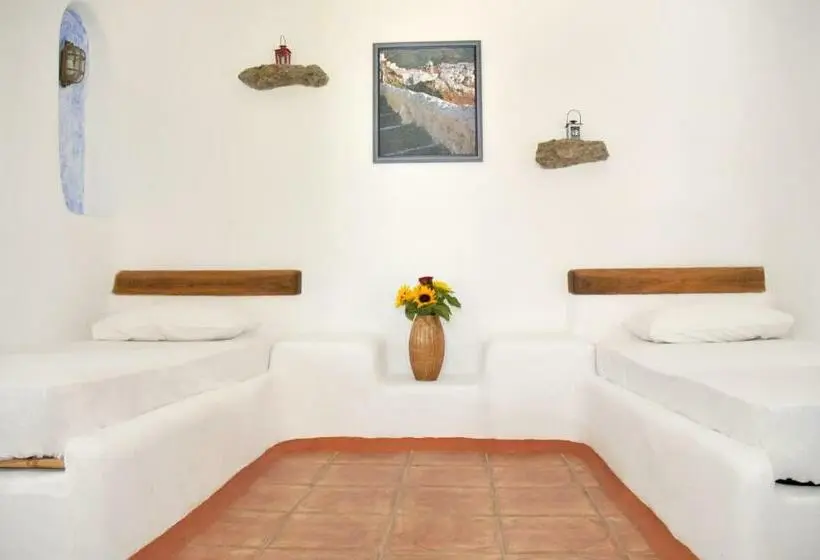 اتاق استاندارد سه نفره, Alexandros Mykonos