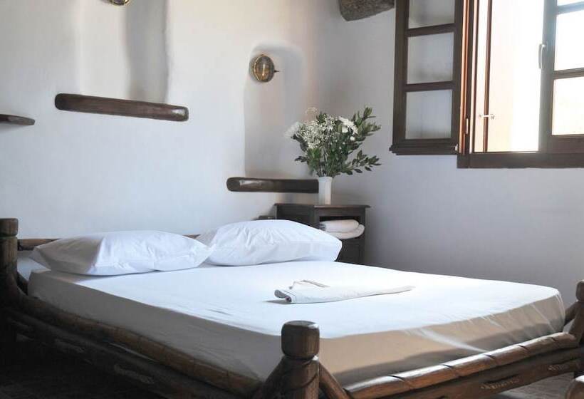 Habitación Triple Estándar, Alexandros Mykonos