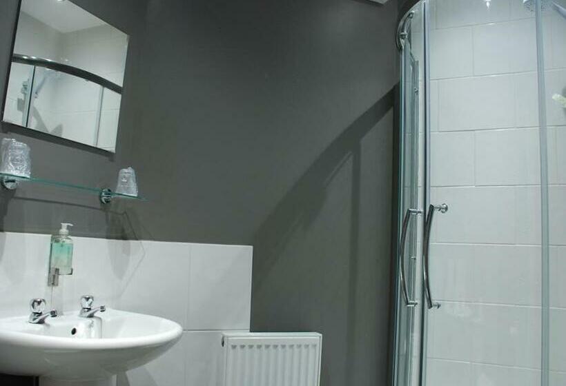 اتاق استاندارد با تخت بزرگ, The White Swan, Yeadon