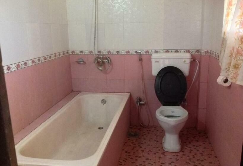 اتاق استاندارد, Chitwan Tiger Camp