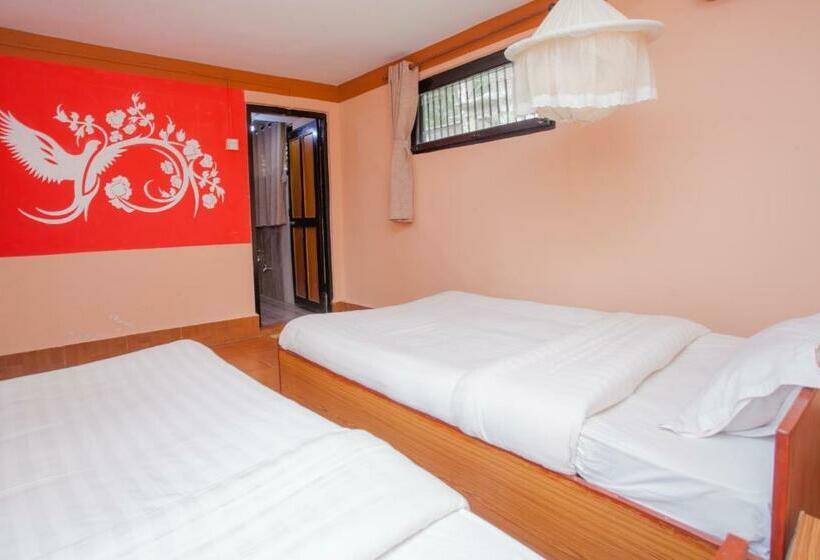 اتاق استاندارد, Chitwan Tiger Camp