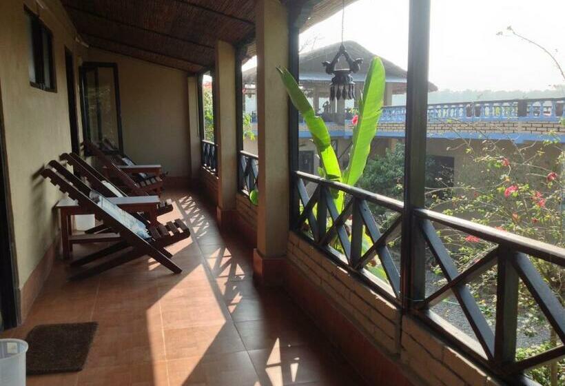 اتاق استاندارد, Chitwan Tiger Camp