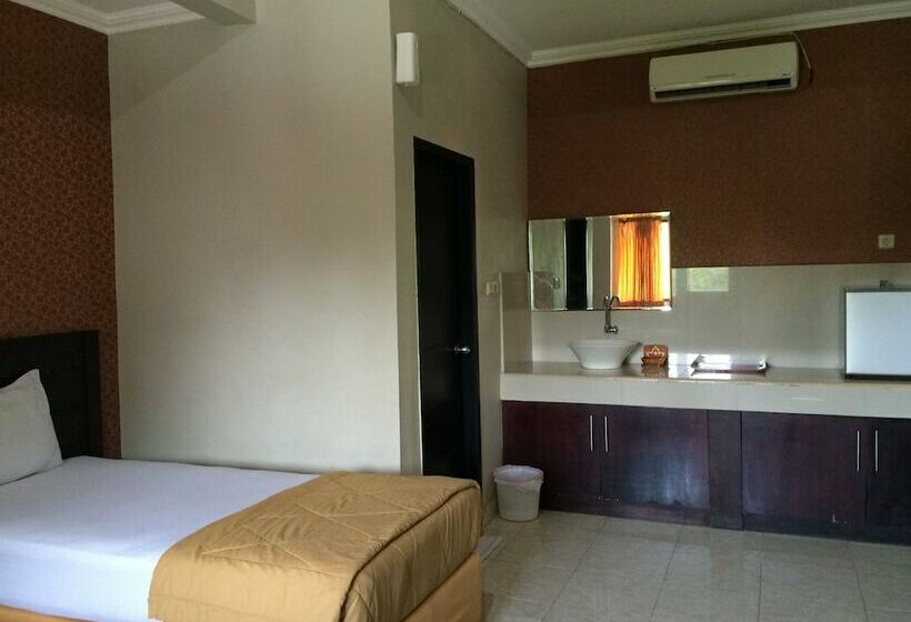 Номер Deluxe, Crown