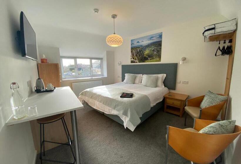 带大床的标准间, Gordons