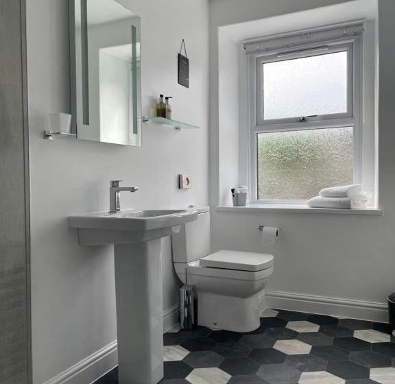 豪华房间, Gordons