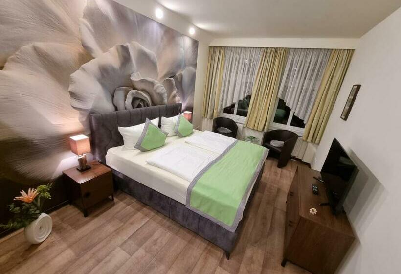 Апартаменты 3 Спальни, Auenwald Hotel Und Apartmenthaus