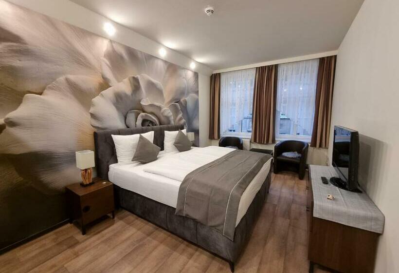 Апартаменты 3 Спальни, Auenwald Hotel Und Apartmenthaus