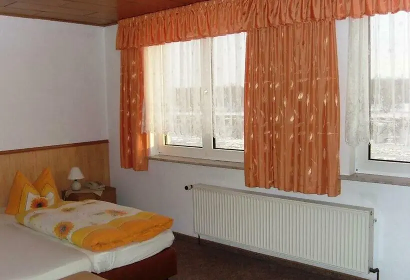 スタンダードシングルルーム, Elbterrassen Zu Brambach