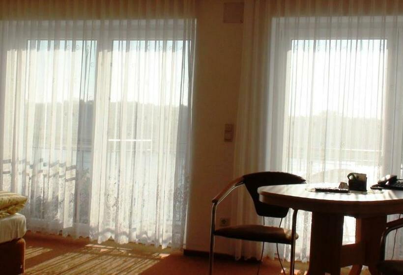 غرفة قياسية, Elbterrassen Zu Brambach