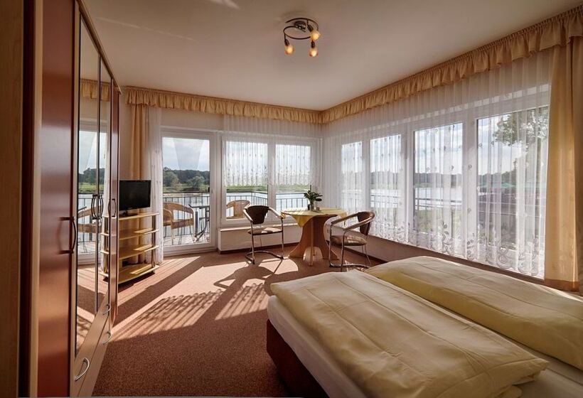 标准间, Elbterrassen Zu Brambach