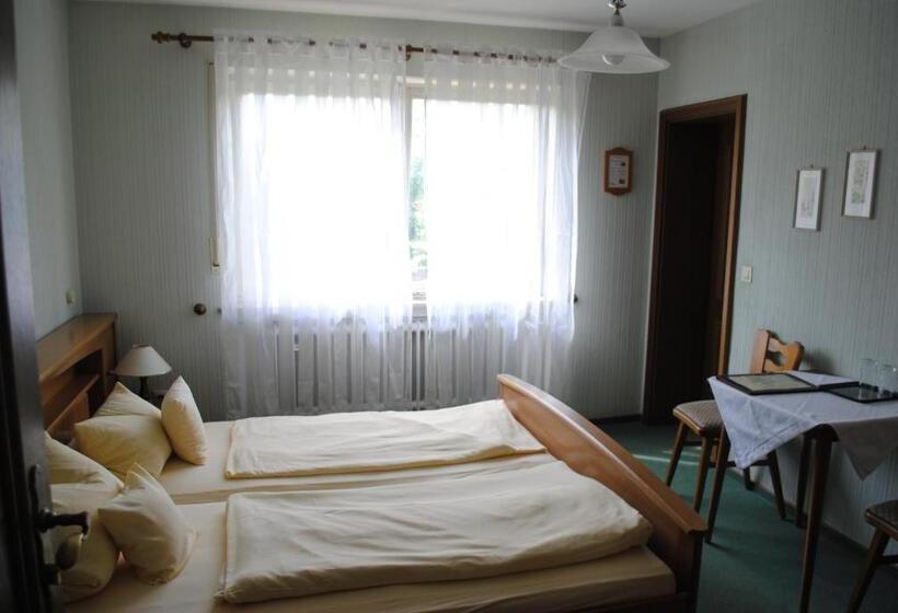 Номер Стандарт, Landgasthof Zum Hirschen