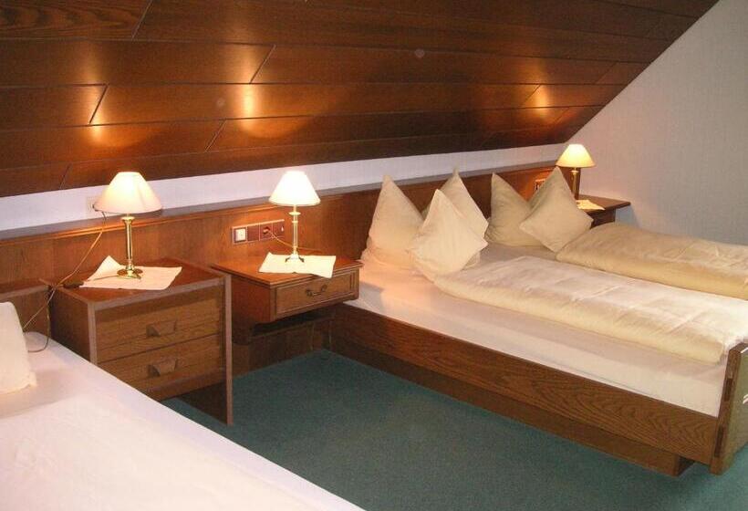Quarto Familiar, Landgasthof Zum Hirschen