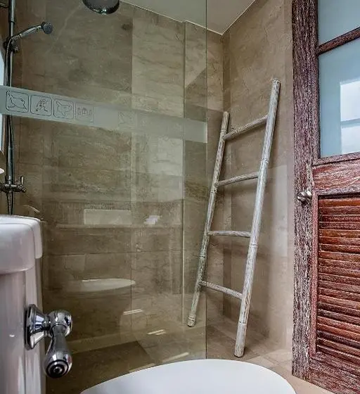 اتاق لوکس, Ok Divers Resort & Spa