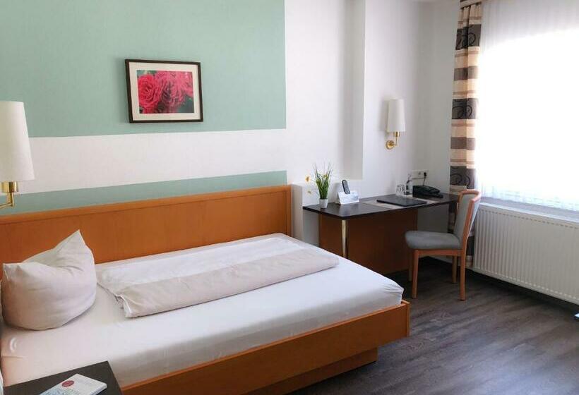 标准单人间, Pfennigskrug