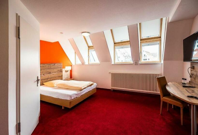 Номер Стандарт Индивидуальный, Sternplatz