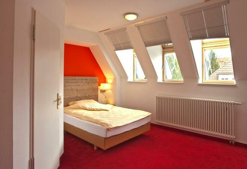 Номер Стандарт Индивидуальный, Sternplatz