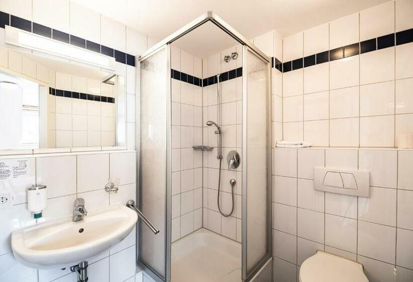 Номер Deluxe, Sternplatz