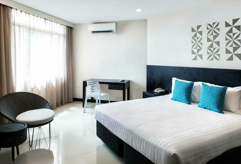 اتاق سوپریور با تخت بزرگ, Tanoa International Dateline