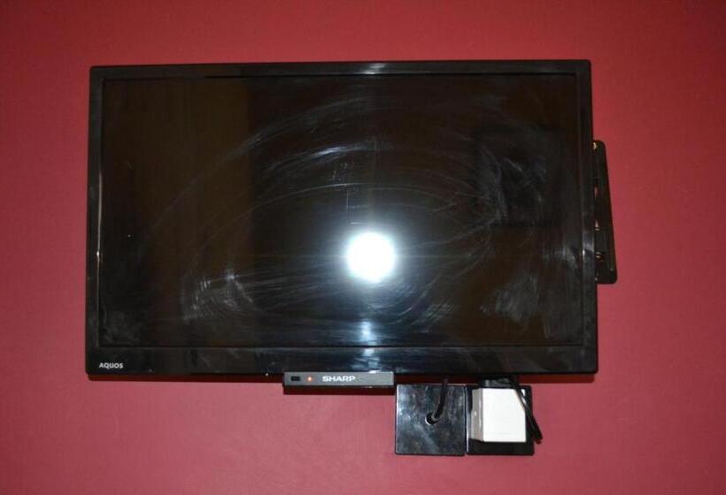 חדר בסיסי, The Red Lion