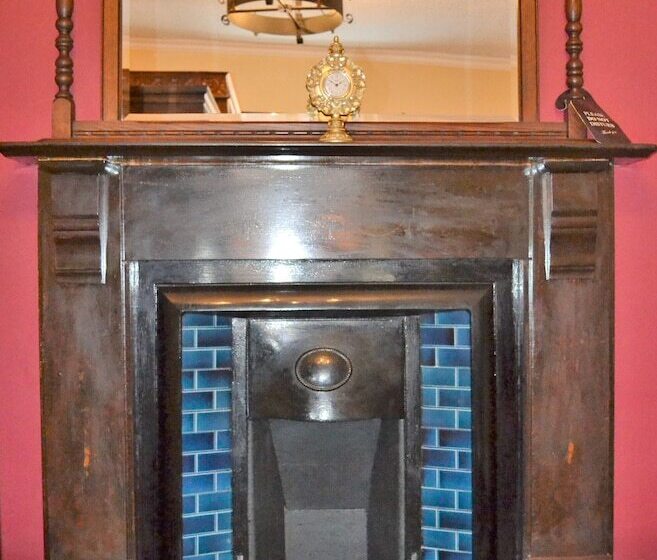 חדר דלוקס, The Red Lion