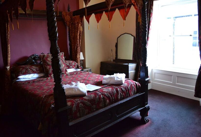 חדר דלוקס, The Red Lion