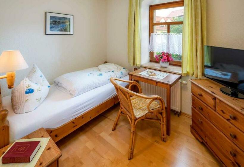Standard Yhden Hengen Huone, Landhotel Gut Wildberg