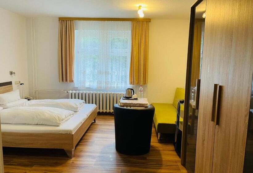 エコノミートリプルルーム, Landhotel Wettin