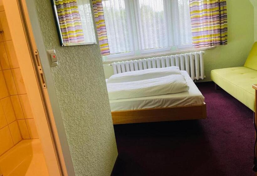 エコノミートリプルルーム, Landhotel Wettin