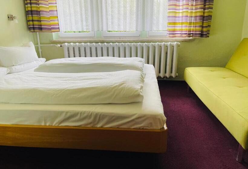 エコノミートリプルルーム, Landhotel Wettin