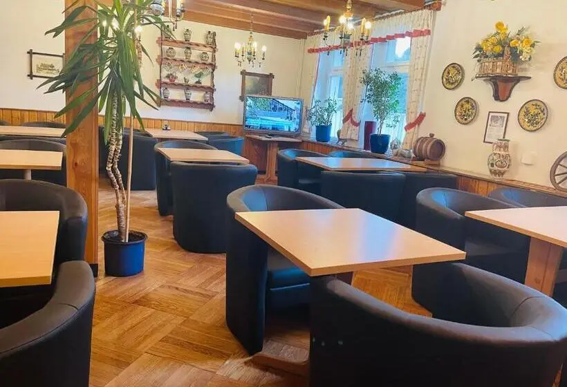 Perhehuone, Landhotel Wettin