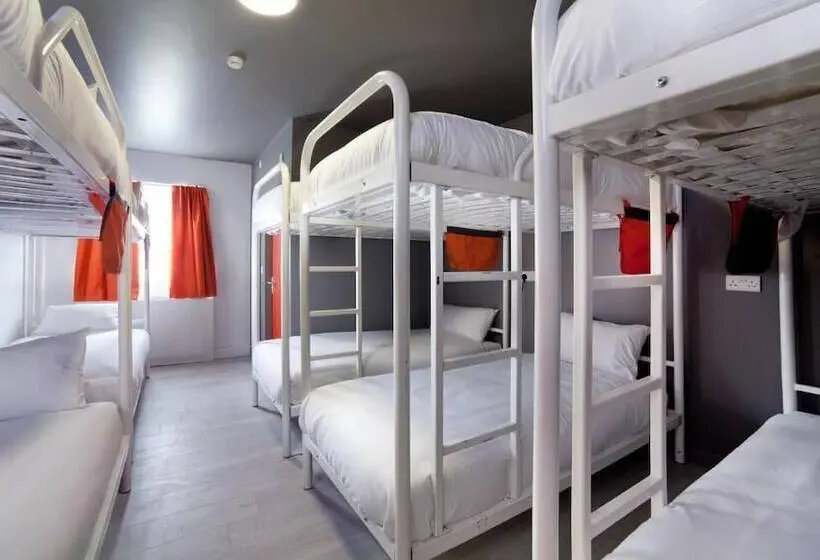 Vuode Makuusalissa, Sleeperdorm   Hostel