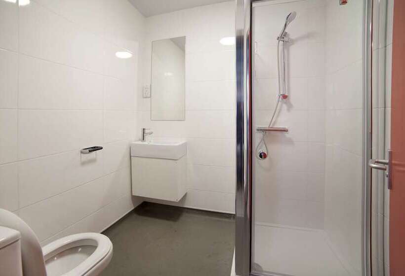 מיטה בחדר משותף, Sleeperdorm   Hostel